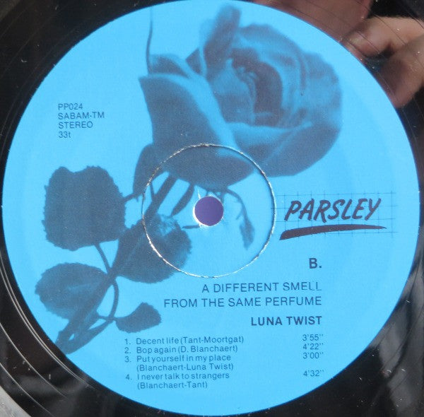 Luna Twist -A Different Smell From The Same Perfume