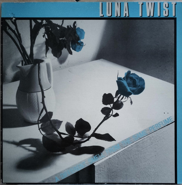 Luna Twist -A Different Smell From The Same Perfume