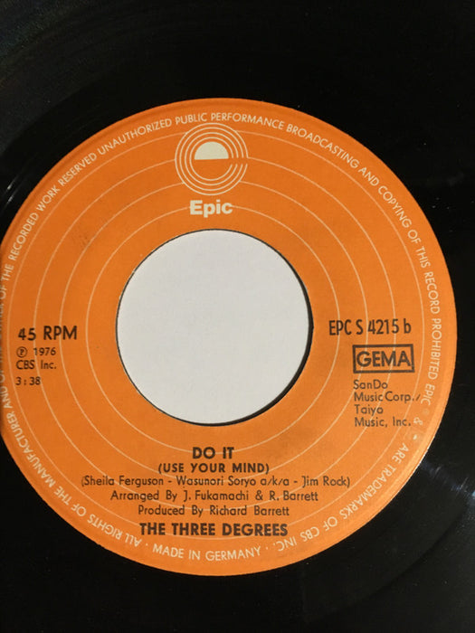 The Three Degrees - Toast Of Love