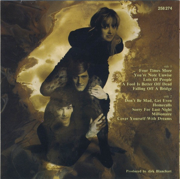 Elisa Waut -Commedia