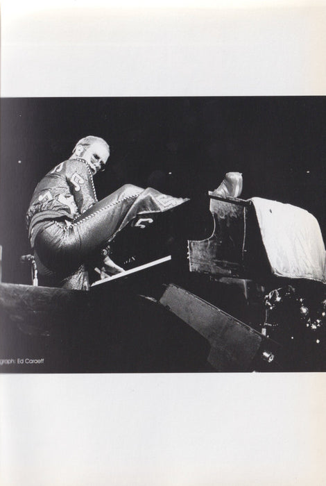 Elton John -Rocket Man • The Definitive Hits