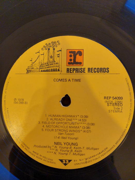 Neil Young -Comes A Time