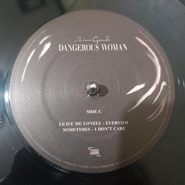 Ariana Grande -Dangerous Woman