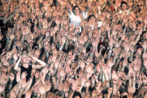 Queen -Live At Wembley Stadium