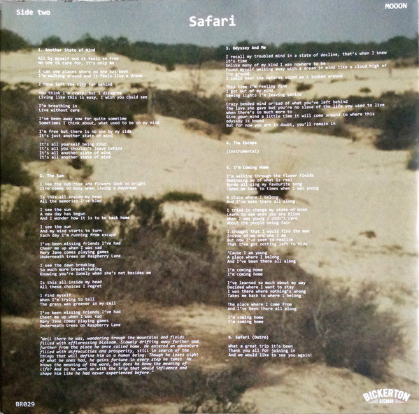 Mooon (4) -Safari