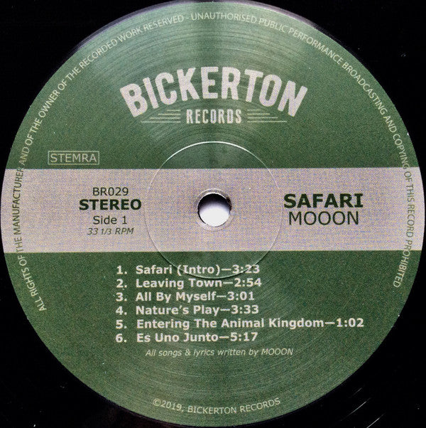 Mooon (4) -Safari