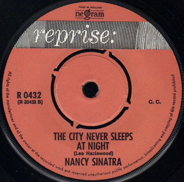 Nancy Sinatra - These Boots Are Made For Walkin'