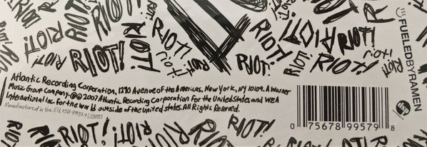 Paramore -Riot!
