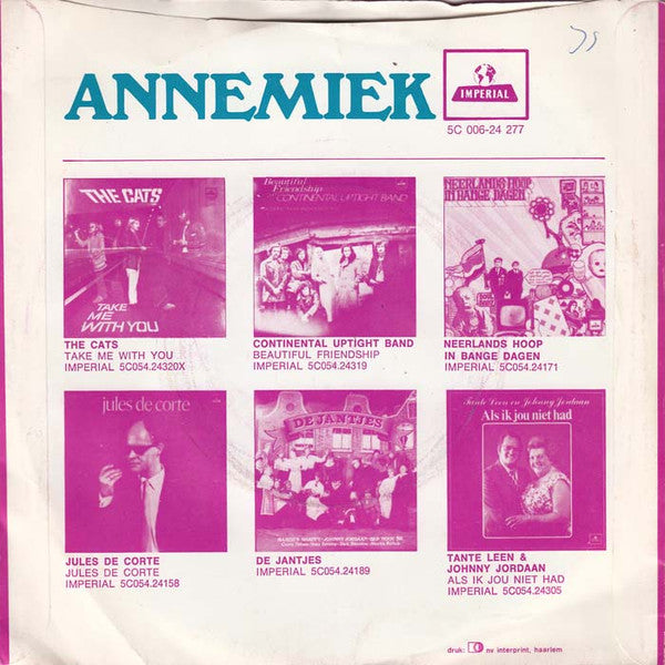 Annemiek (2) -Kettinghond