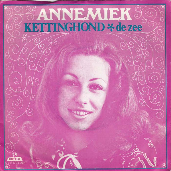 Annemiek (2) -Kettinghond