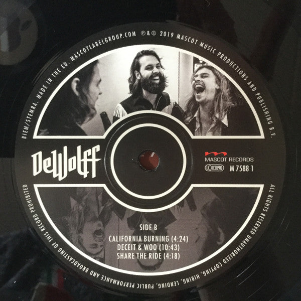 Dewolff -Live & Outta Sight II