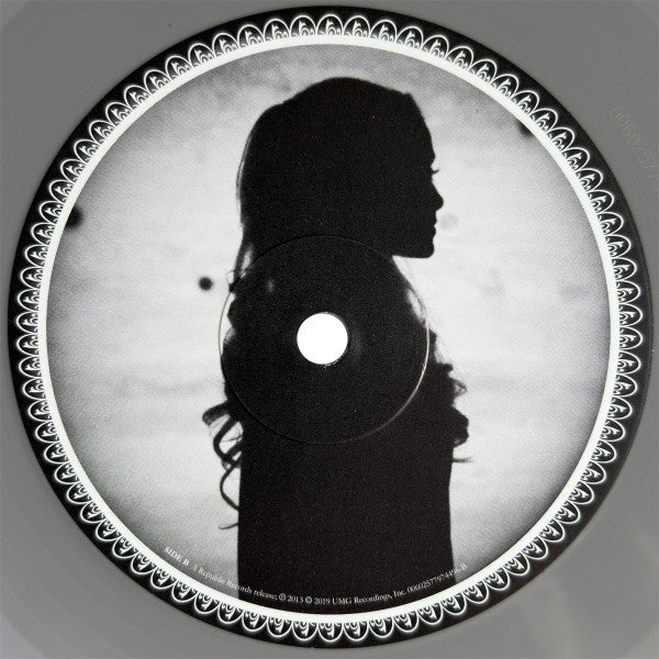 Ariana Grande -Yours Truly