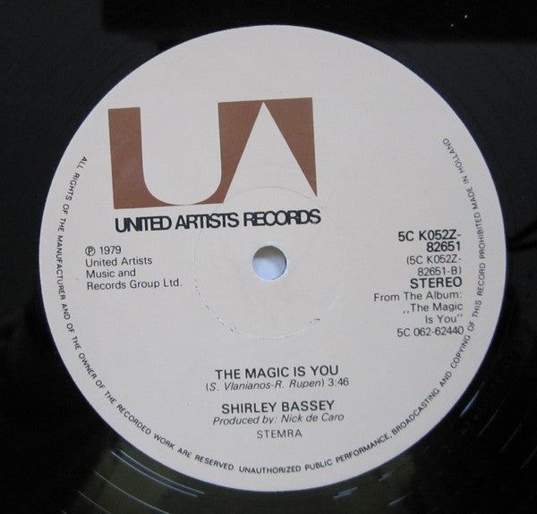 Shirley Bassey -This Is My Life (La Vita)