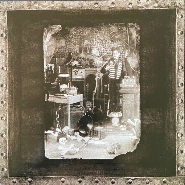 The Raconteurs -Consolers Of The Lonely